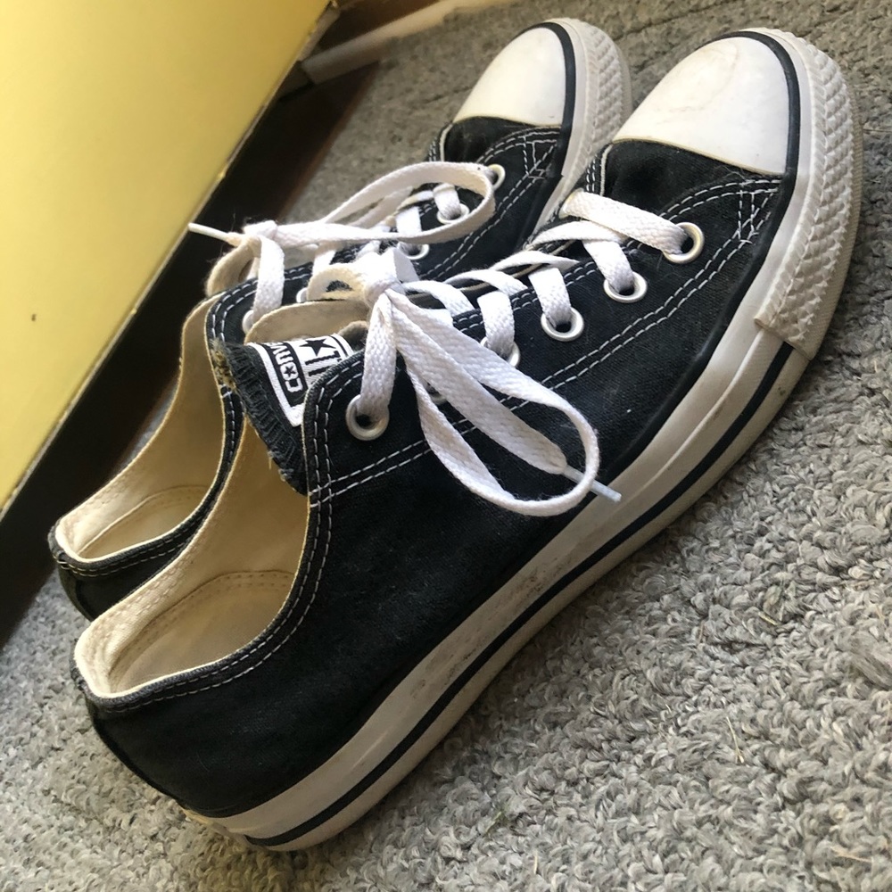 Low rise black converse